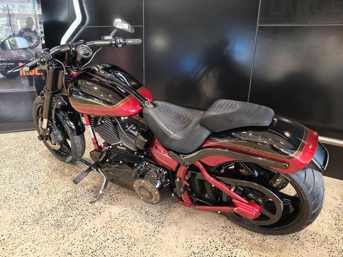 
								Harley-Davidson CVO Pro Street Breakout (FXSE) CVO full									