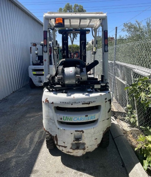 
								Nissan 1800kg LPG forklift with 4750mm 3 stage mast & sideshift full									