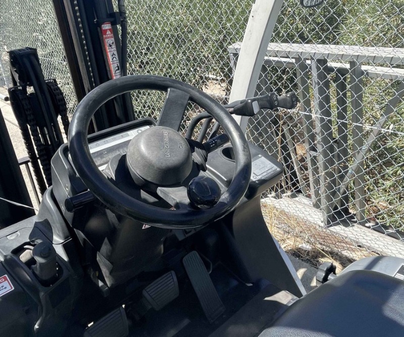
								Nissan 2500kg LPG forklift with 4500mm 3 stage mast & sideshift full									