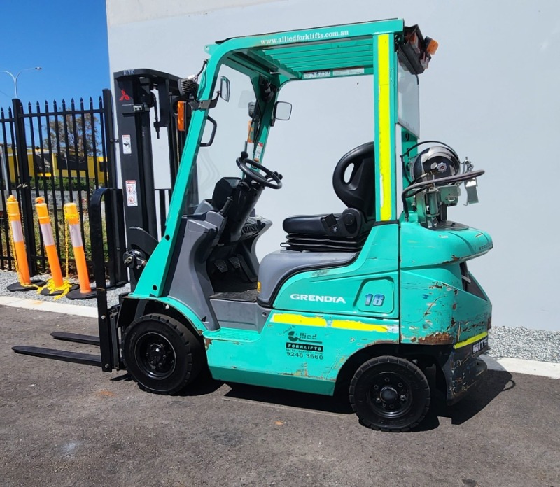 
								Mitsubishi 1800kg LPG forklift with 3000mm mast and sideshift full									