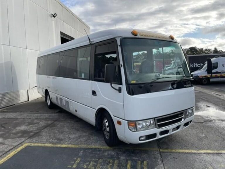 2020 Mitsubishi Fuso Rosa 25 Seat Deluxe Midi Coach