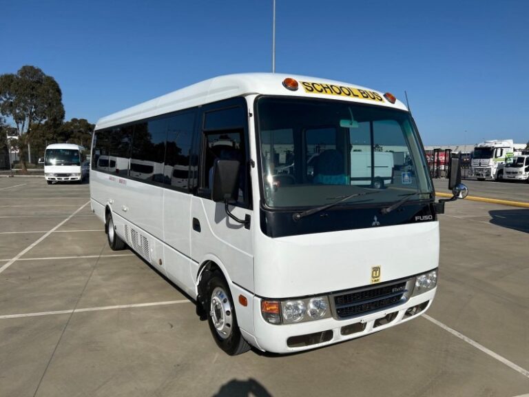 2016 Mitsubishi Fuso Rosa 25 Seat Mini Coach