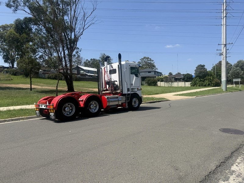 
								2010 Kenworth K108 full									