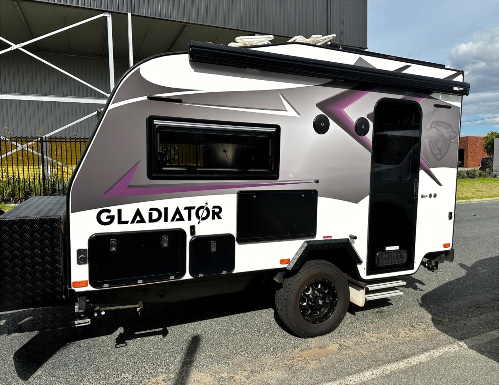 
								2023 Crusader CRV Gladiator Caravan 12 Footer full									