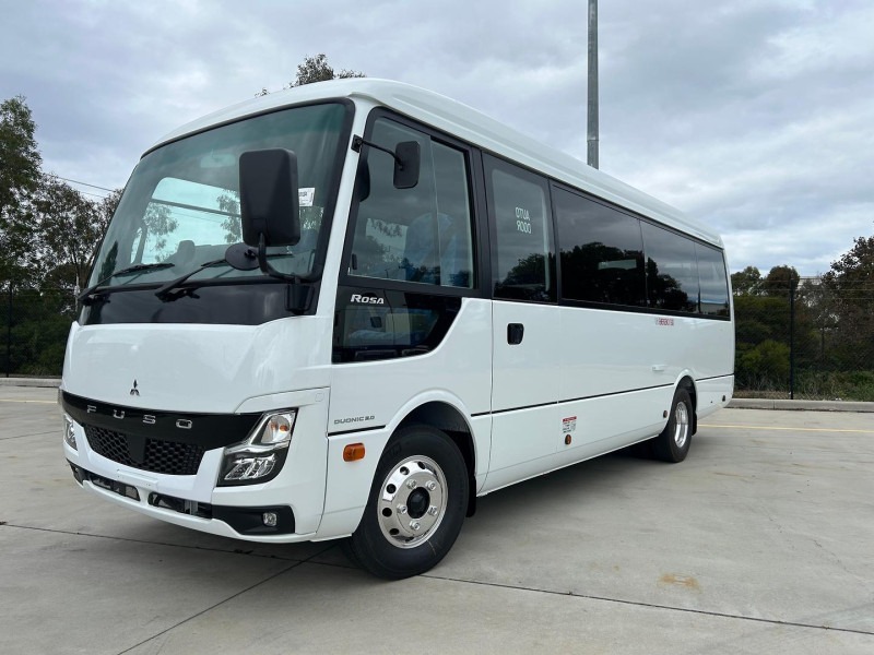 
								2026 Mitsubishi Fuso Rosa 22 Seat Deluxe full									