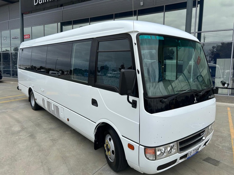
								2019 Mitsubishi Fuso Rosa 25 Seat Mini Coach full									