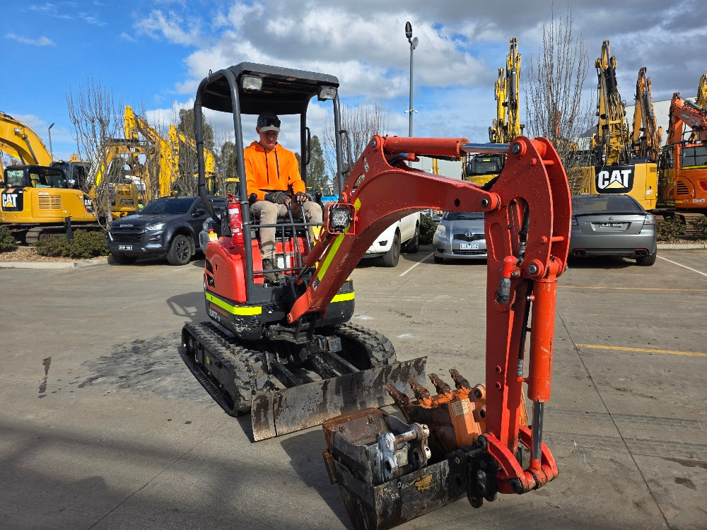 
								2023 Kubota U17 1.7T Excavator full									