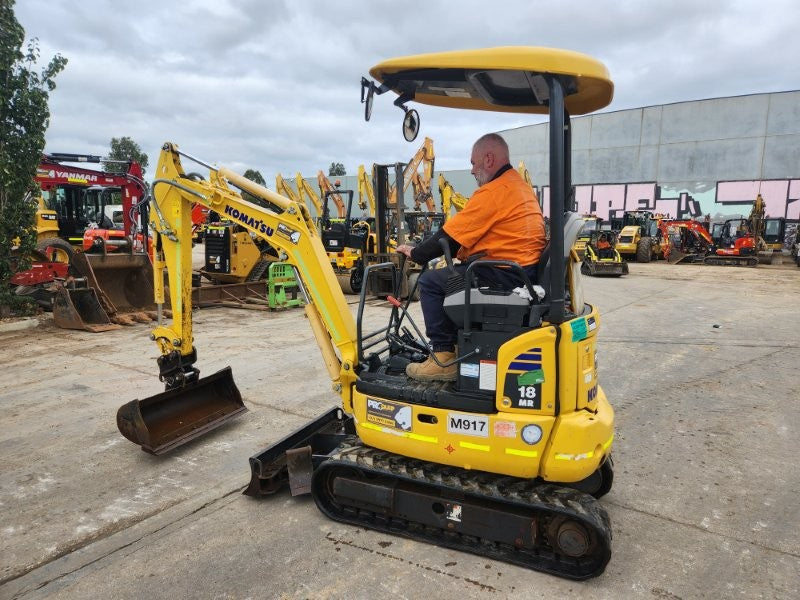 
								2022 Komatsu PC18MR-3 1.9T Mini Excavator full									