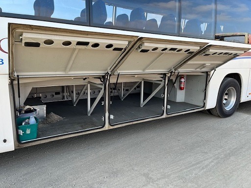 
								2013 MAN 18-292 automatic 57 passenger lap sash seat belted air conditioned school charter bus full									