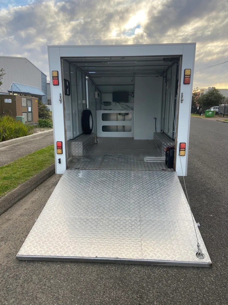 
								2018 KRB Custom Motorbike / Go Kart Trailer full									