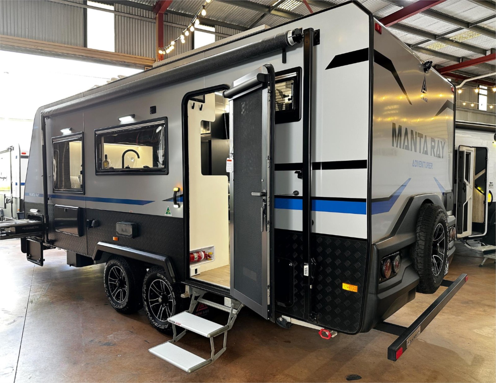 
								2024 New Age Manta Ray Adventurer Caravan MR18ER ADV full									