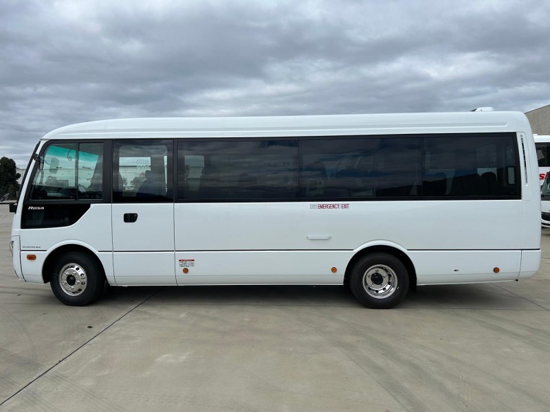 
								2026 Mitsubishi Fuso Rosa 22 Seat Deluxe full									