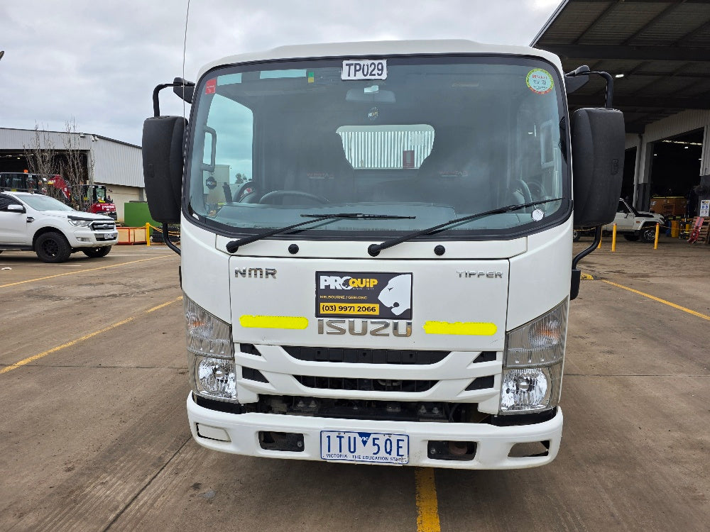 
								2021 Isuzu NMR45-150 Tipper full									