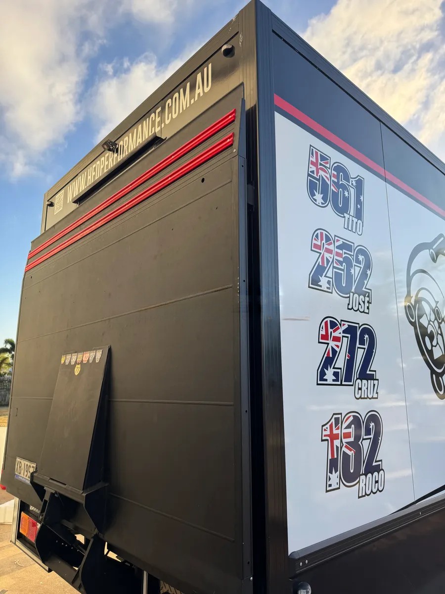 
								2011 Isuzu FFR500 Race Bike Transporter full									