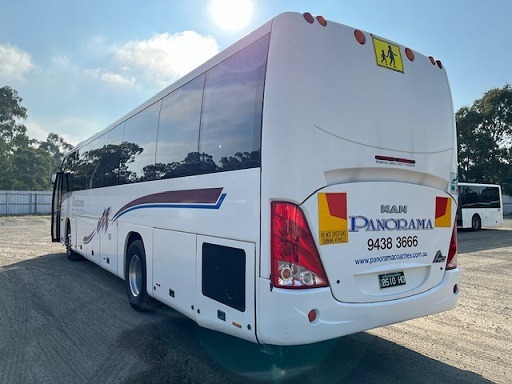 
								2013 MAN 18-292 automatic 57 passenger lap sash seat belted air conditioned school charter bus full									