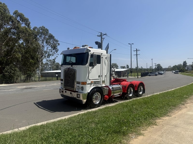 2010 Kenworth K108