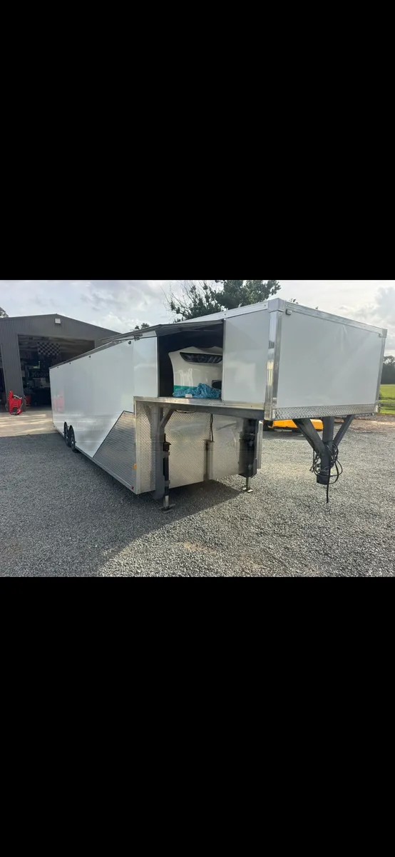 
								2018 South West Trailers/Lawes Motorsport Trailer full									