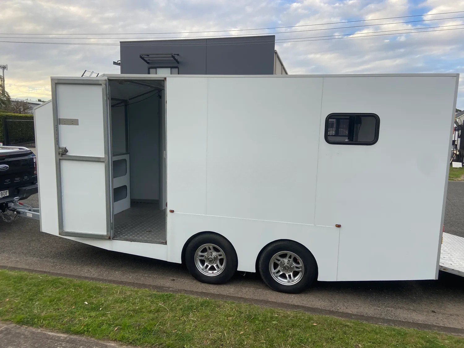 
								2018 KRB Custom Motorbike / Go Kart Trailer full									