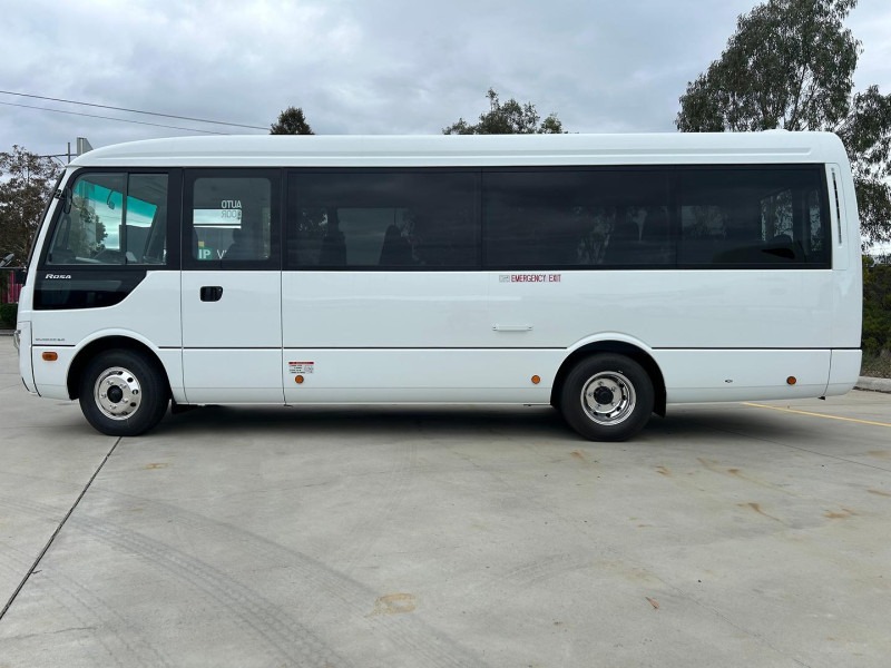 
								2026 Mitsubishi Fuso Rosa 22 Seat Deluxe full									