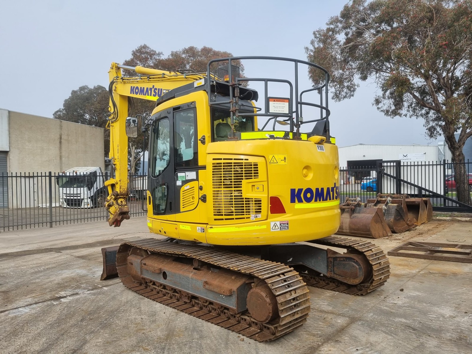 
								2021 Komatsu PC138US-11 15T Excavator full									