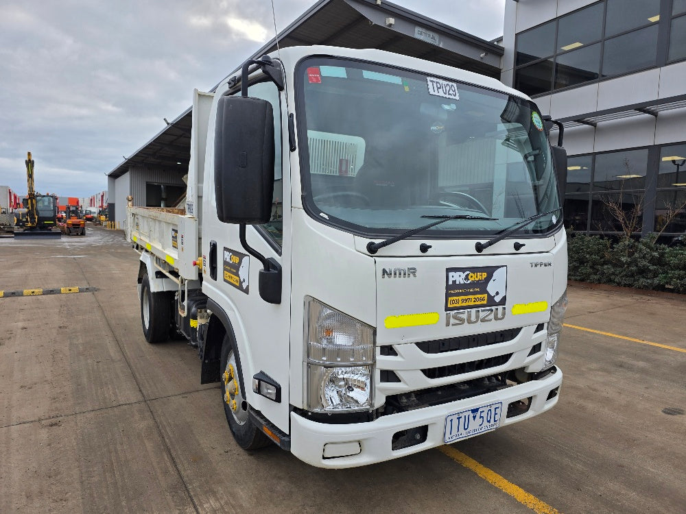 
								2021 Isuzu NMR45-150 Tipper full									