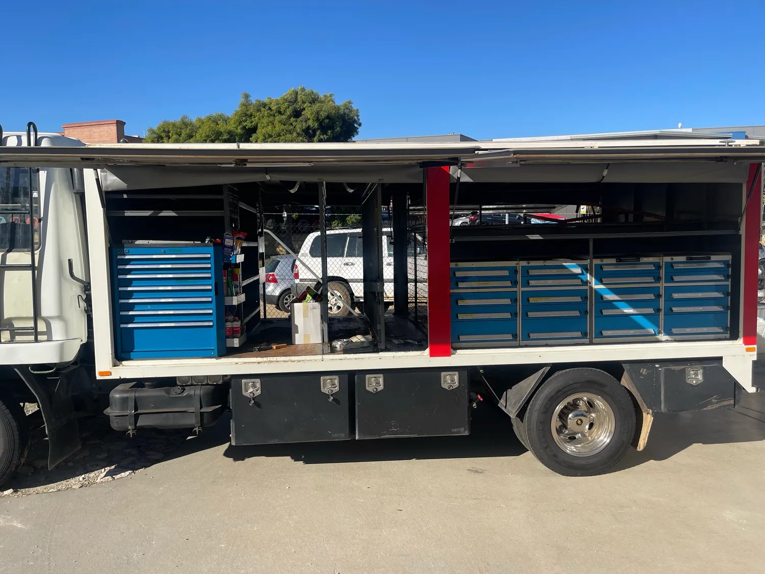 
								1989 Fuso Fighter full									