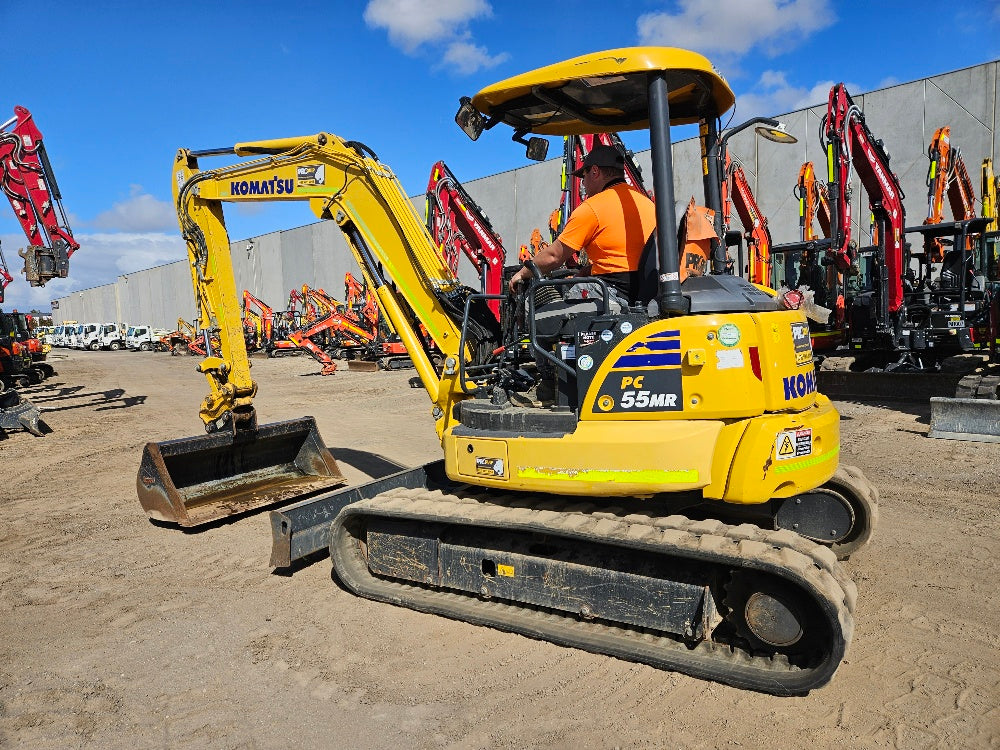 
								2022 Komatsu PC55MR-5 5.5T Excavator full									