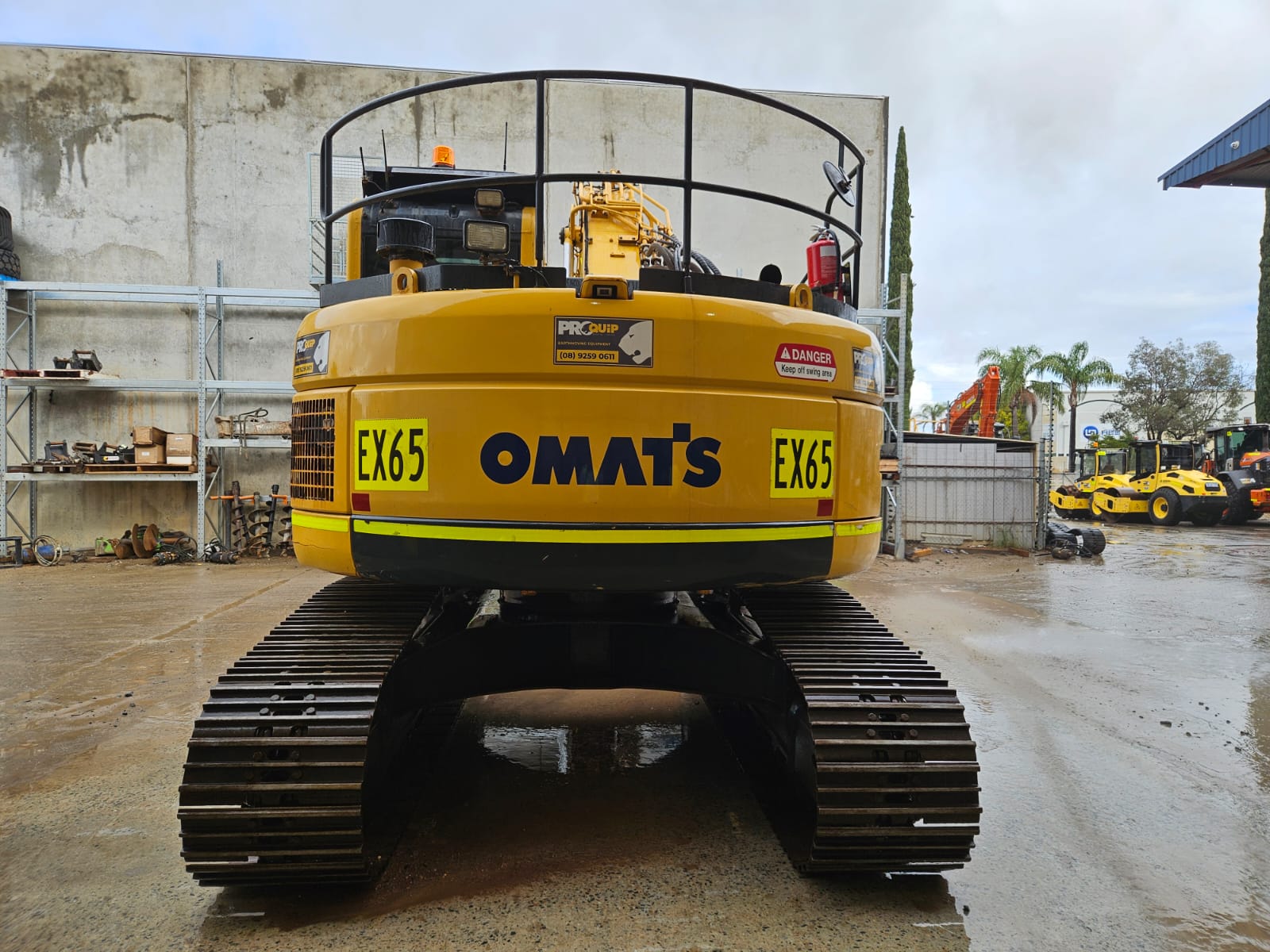 
								2018 Komatsu PC228US-8 24T Excavator full									