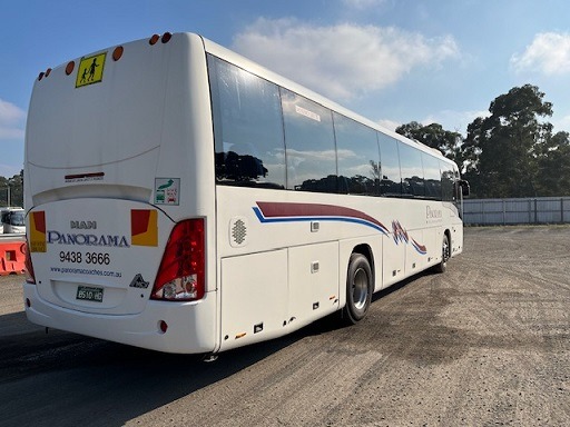 
								2013 MAN 18-292 automatic 57 passenger lap sash seat belted air conditioned school charter bus full									