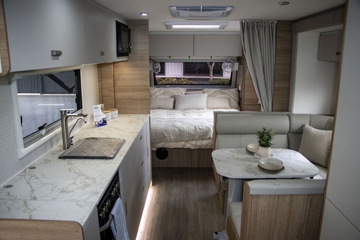 
								2026 Jayco Silverline Caravan 22.68-5.SL-MY26 full									