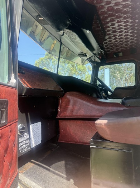 
								2010 Kenworth K108 full									