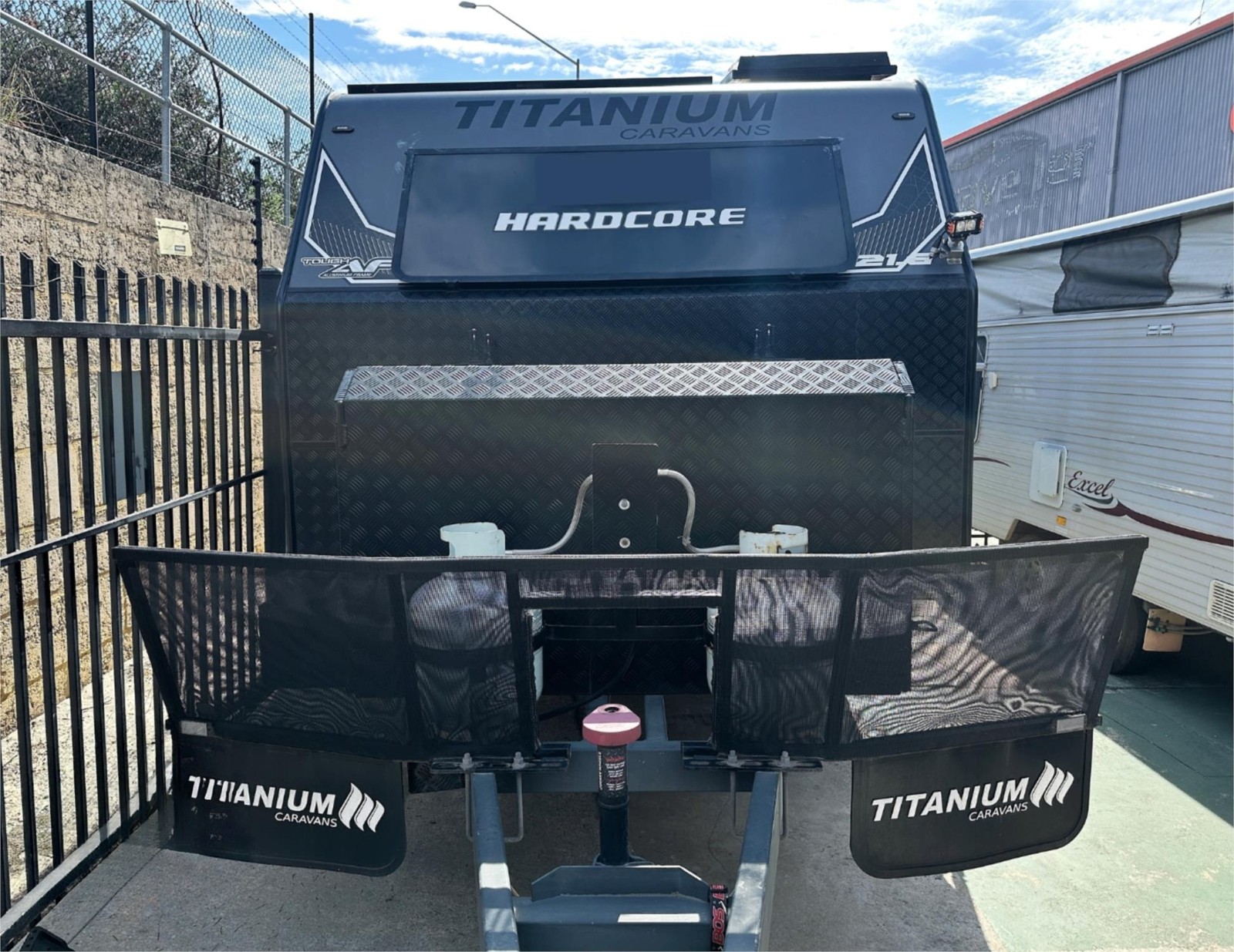 
								2023 Titanium Hardcore Bunk 216 full									