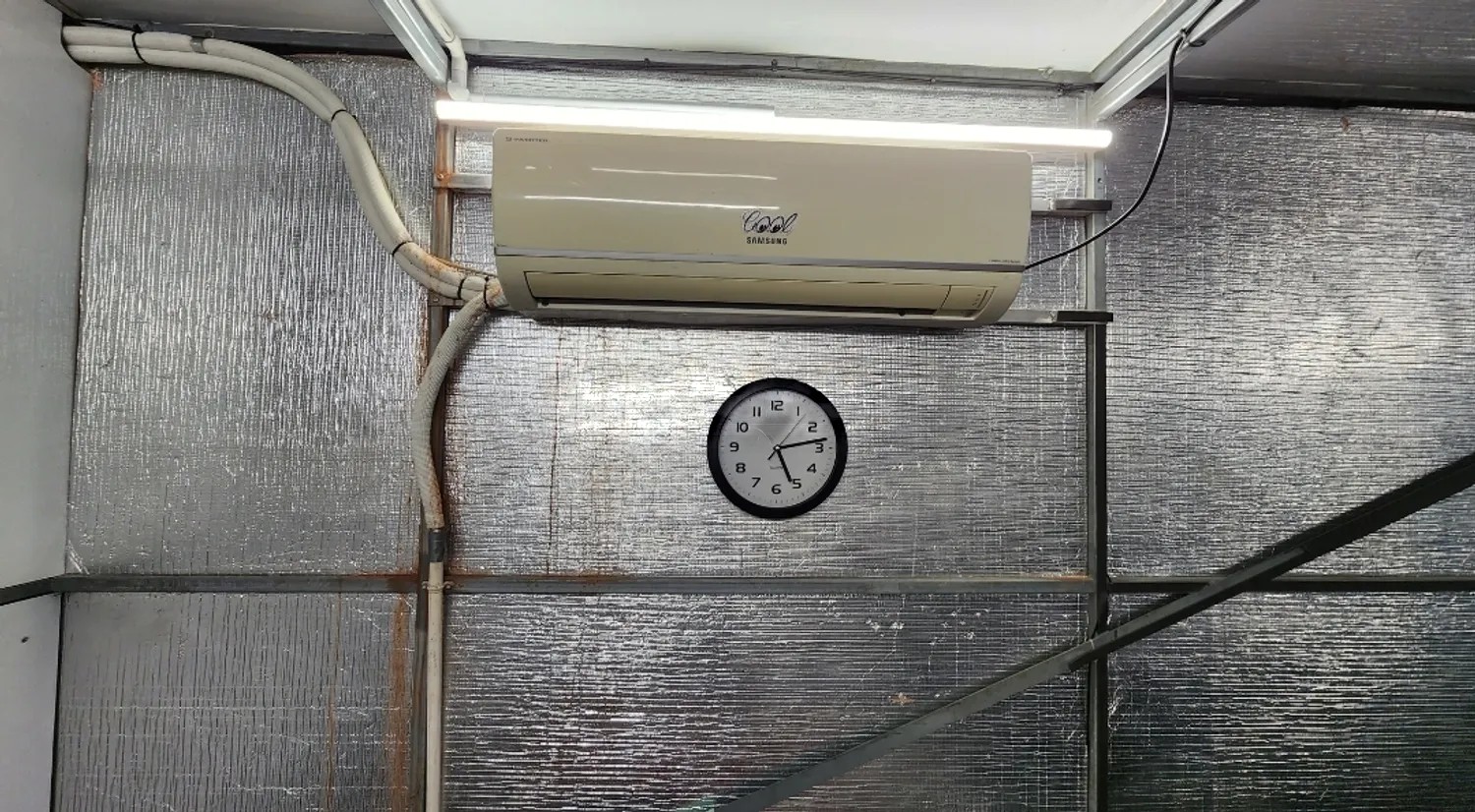 
								2007 GP Engineering Enclosed full									