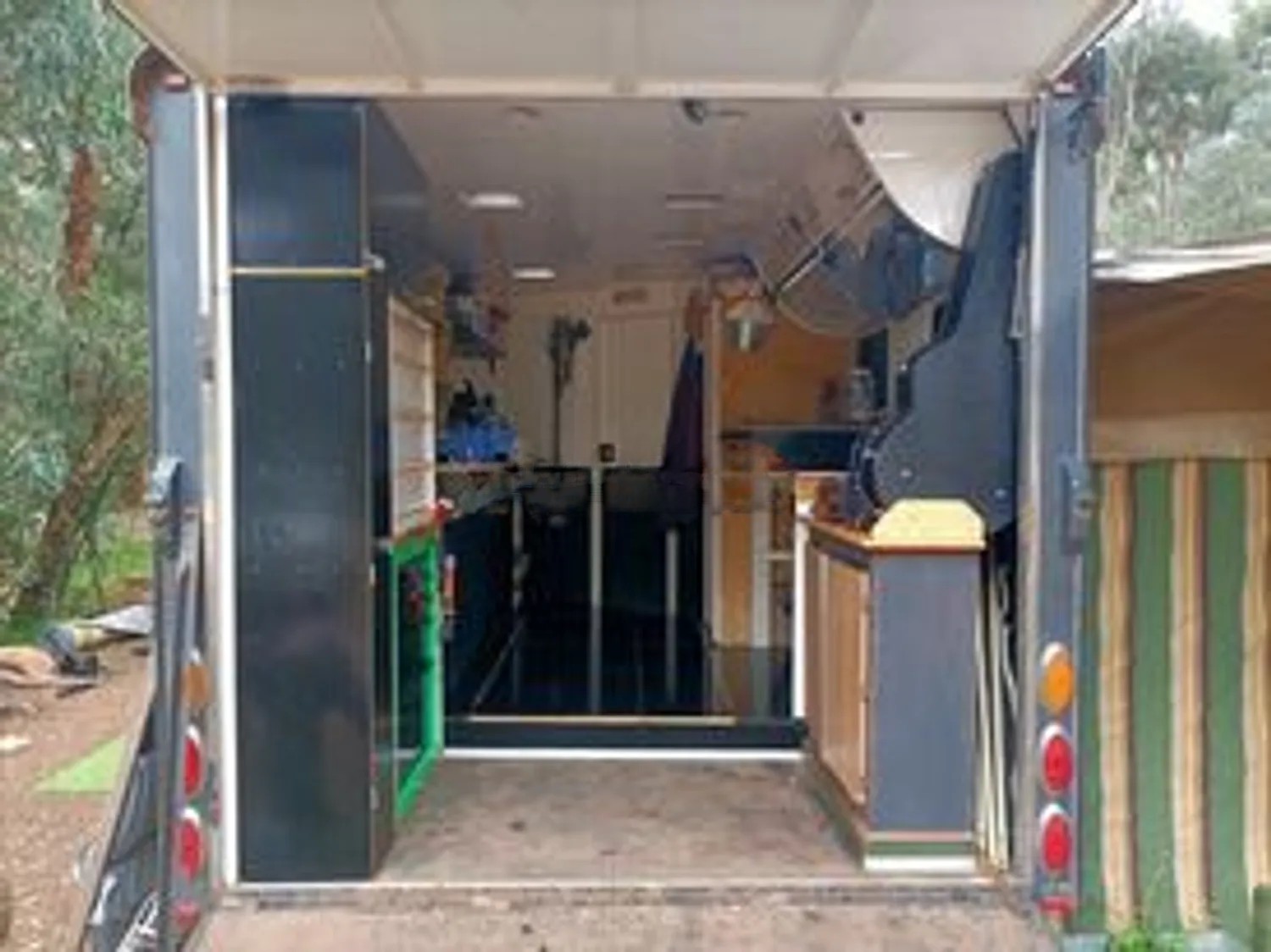 
								2011 Smiff 10m Long Gooseneck full									