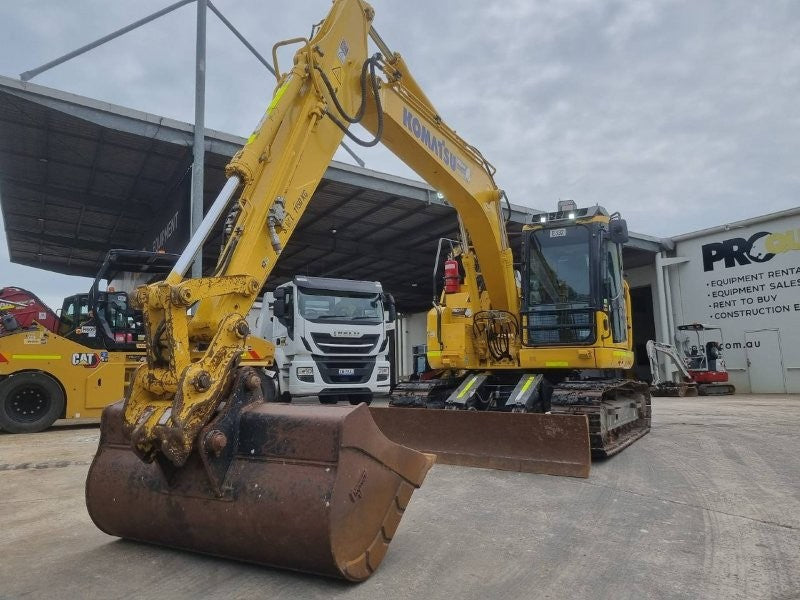 
								2021 Komatsu PC138US-11 15T Excavator full									