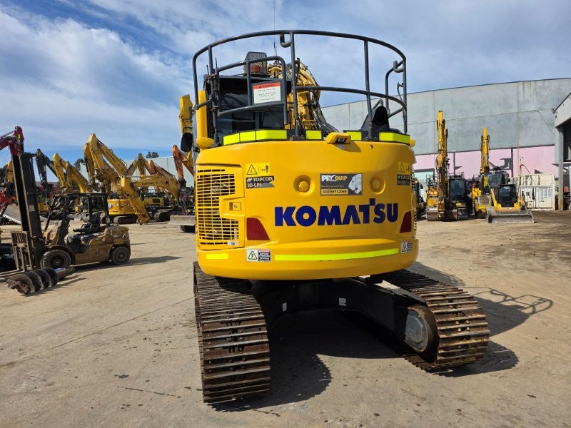 
								2021 Komatsu PC138US-11 15T Excavator full									