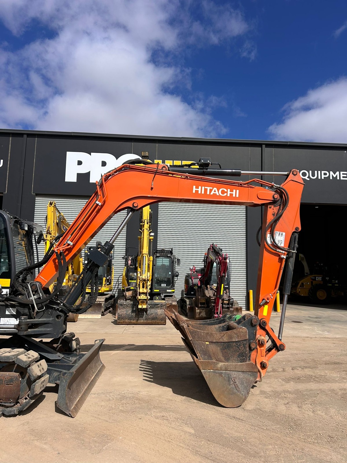 
								2022 Hitachi ZX85USB-5 8.7T Excavator full									
