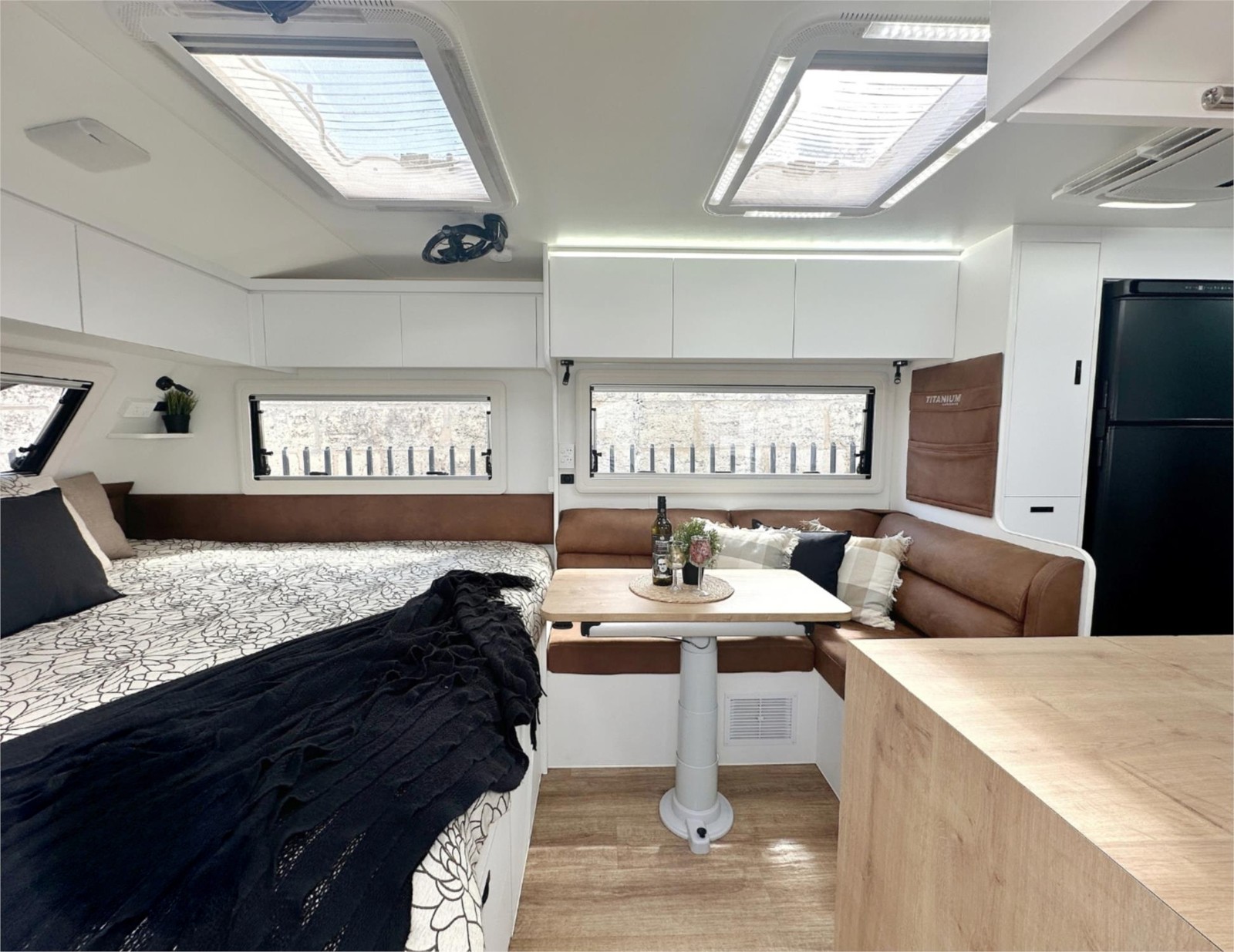 
								2023 Titanium Hardcore Bunk 216 full									