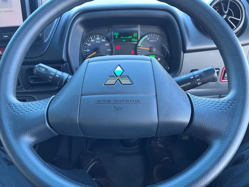 
								2025 Mitsubishi Fuso Rosa 25 Seat Deluxe full									