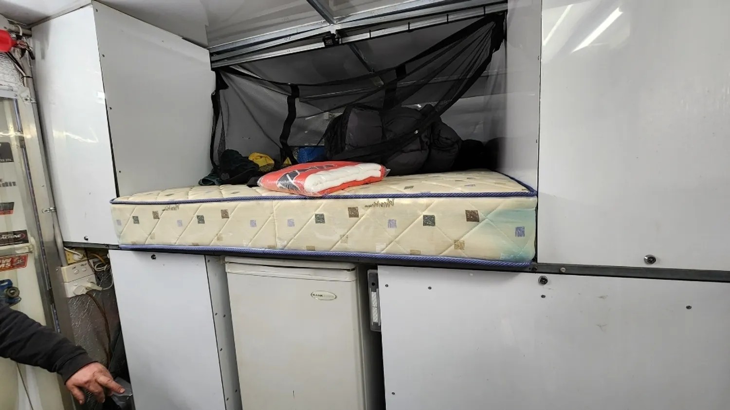 
								2007 GP Engineering Enclosed full									