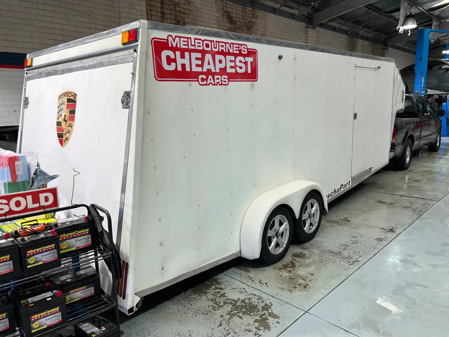 
								2002 Ford F250 and MRT Trailer full									