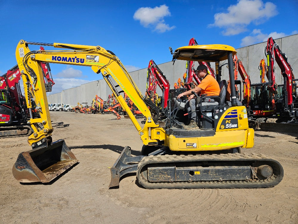 
								2022 Komatsu PC55MR-5 5.5T Excavator full									