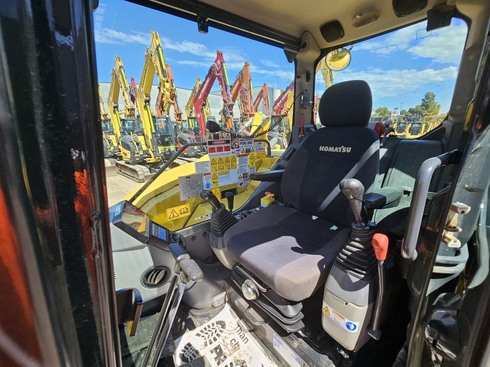 
								2021 Komatsu PC88MR-10 9T Excavator full									