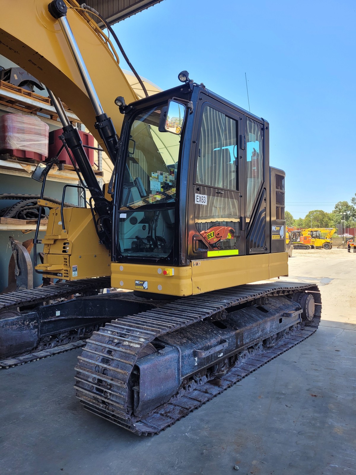 
								2017 Caterpillar 325FL CR 26T Excavator full									