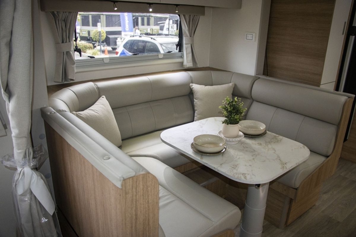
								2026 Jayco Silverline Caravan 22.68-5.SL-MY26 full									