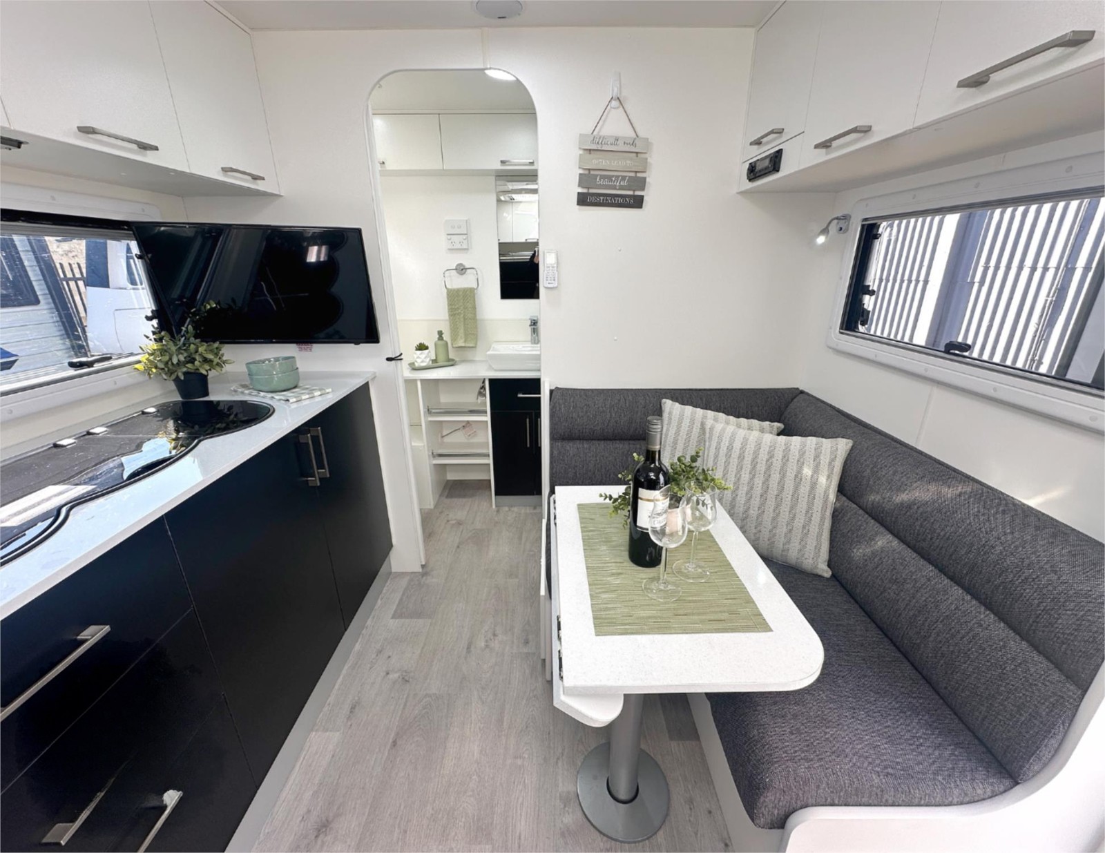 
								2021 New Age Gecko Caravan 14 Foot full									