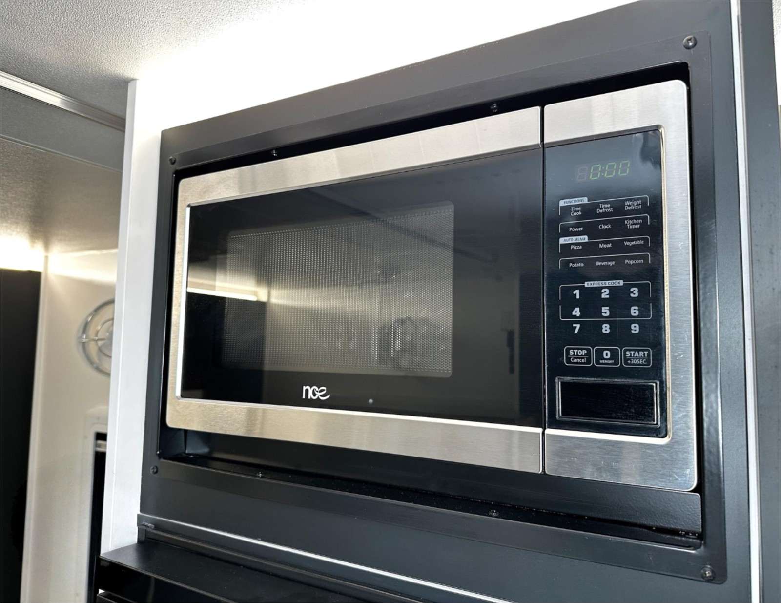 
								2024 New Age Manta Ray Adventurer Caravan MR18ER ADV full									