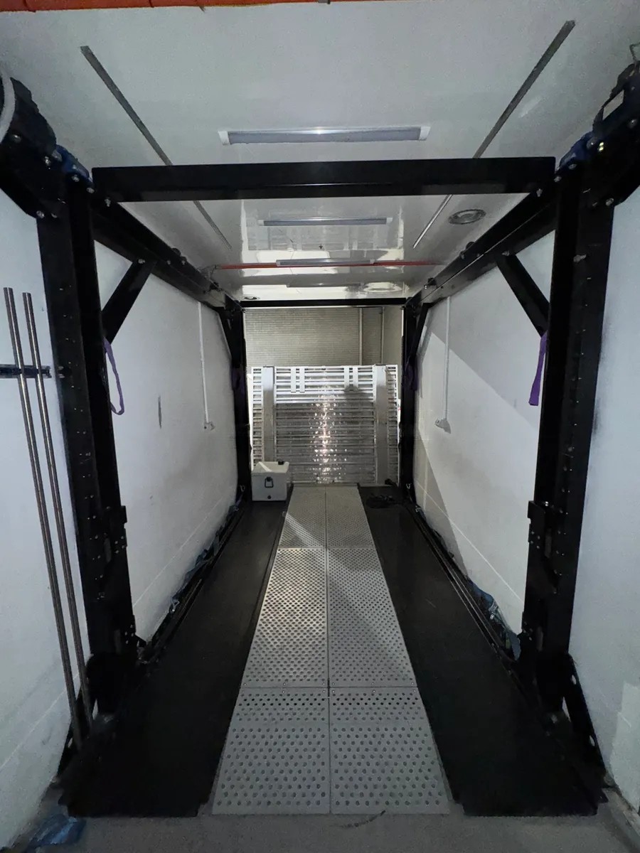 
								2011 DAF FAS 75 Pantech full									