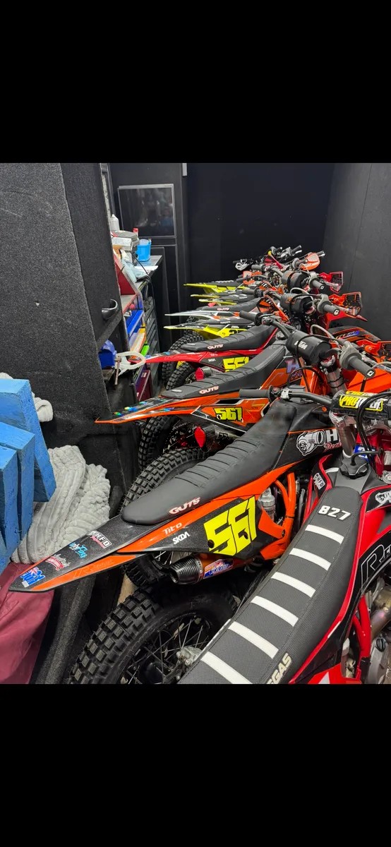 
								2011 Isuzu FFR500 Race Bike Transporter full									