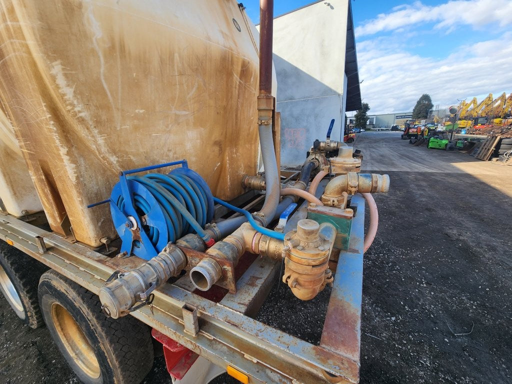 
								2008 Kenworth T358 6×4 Water Truck full									